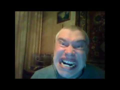 Гена Горин улыбается