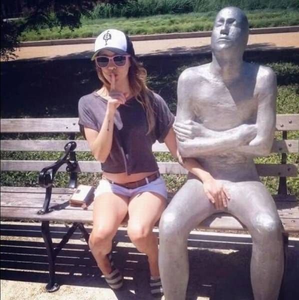 Картинки с прошлым намеком