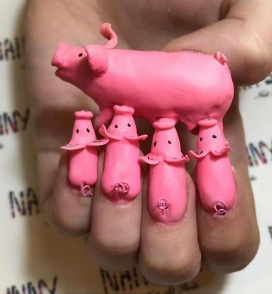 Необычный маникюр член