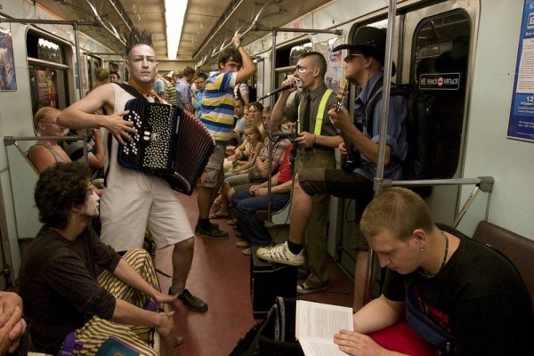 Необычные пассажиры в метро