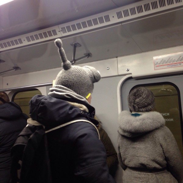 Весёлые надписи в метро