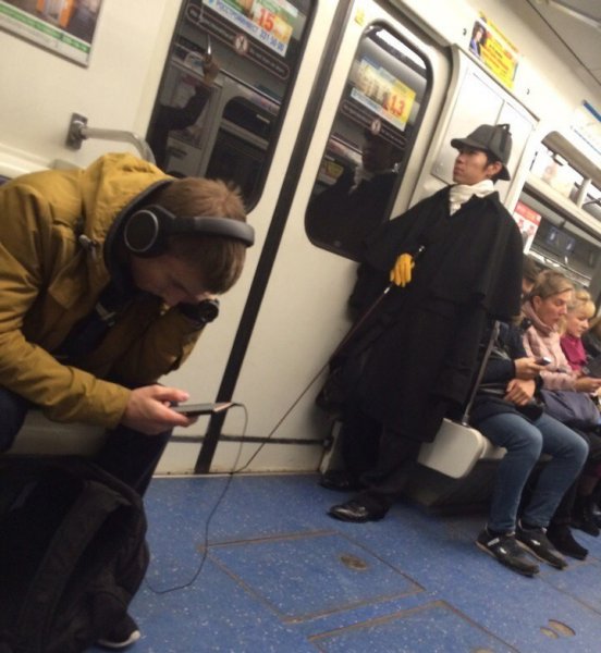 Странные пассажиры в метро