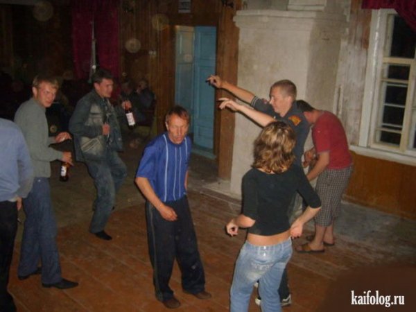 Деревенский клуб