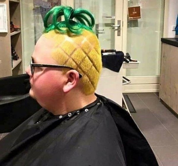 Прическа на голове смешная