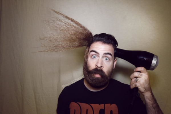 Смешной бородатый мужик