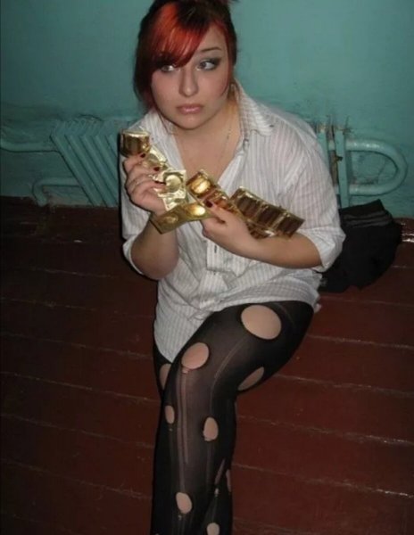 Странные девушки из социальной сети