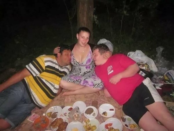 Русские бухают на природе