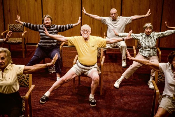 Прикольные позы для компаний