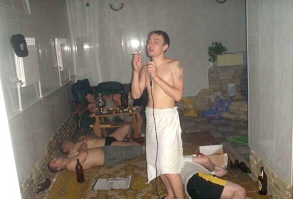 Бухаем в бане