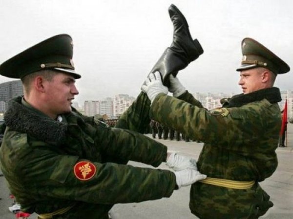 Смешной русский солдат