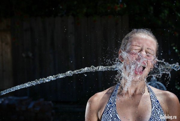 Сильная струя воды
