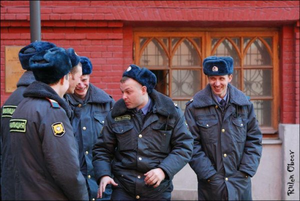 Сотрудник милиции