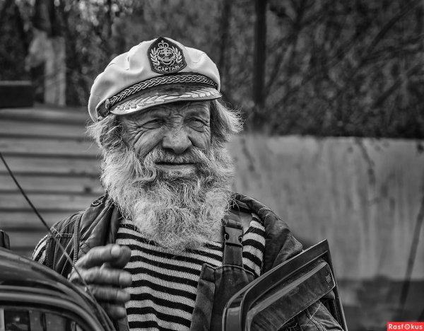 Старый дедушка