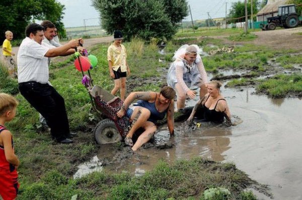 Демотиваторы про село
