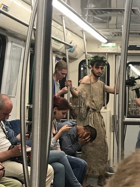 Чудаки в метро Московском