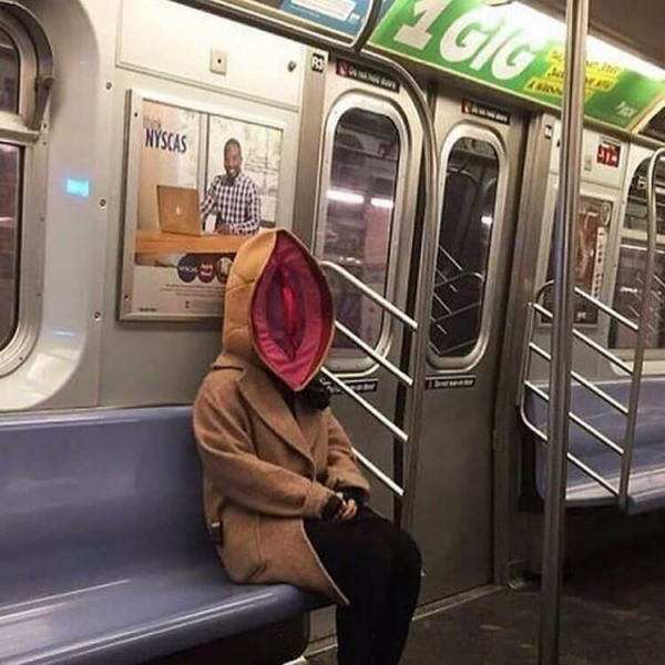 Смешные люди в метро