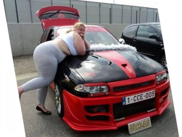 Толстые женщины и авто