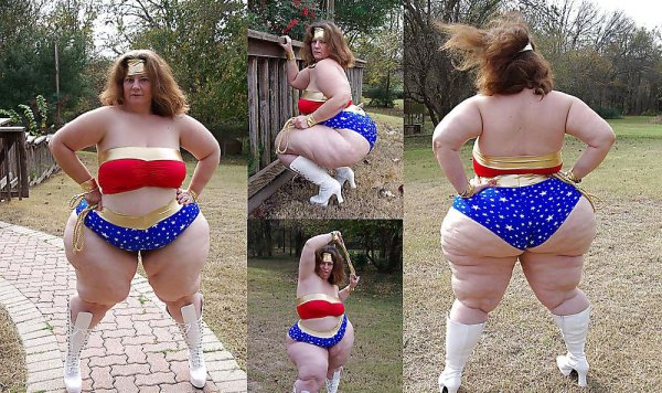 Толстая женщина с едой