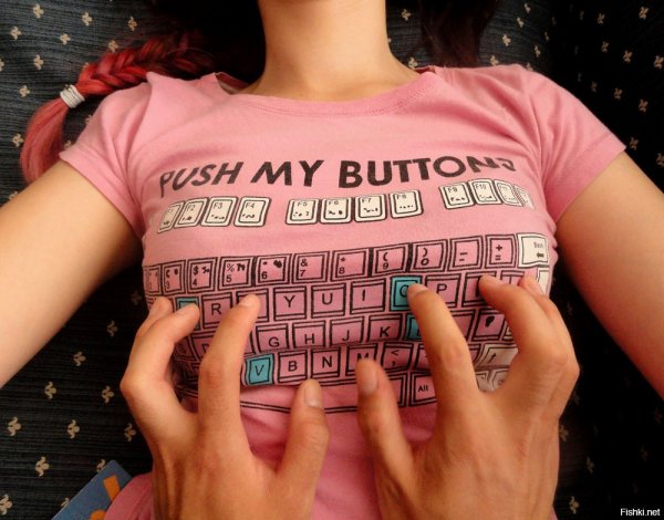 Футболка с клавиатурой женская
