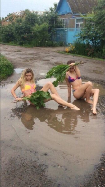 Странные русские девушки