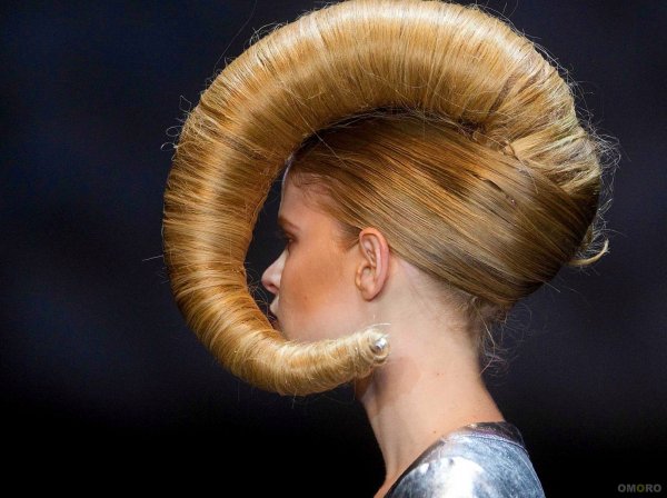 Джесси Джей подстриглась налысо