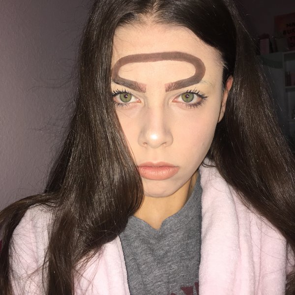 Страшные брови