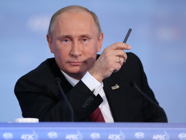 Путин веселый