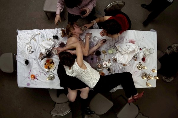 Анекдоты про корпоратив прикольные