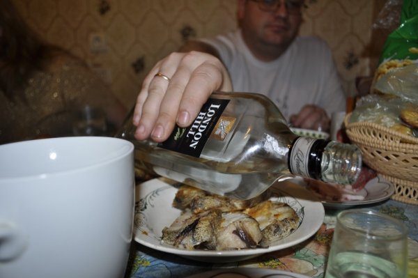 Наливаю прикол