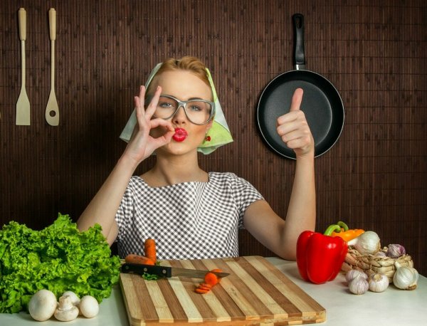 Кухня Хозяюшка