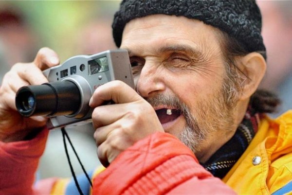 Алкаш с фотоаппаратом