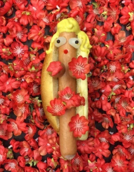 Смешная сосиска