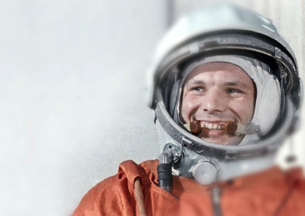 Юрий Гагарин поехали