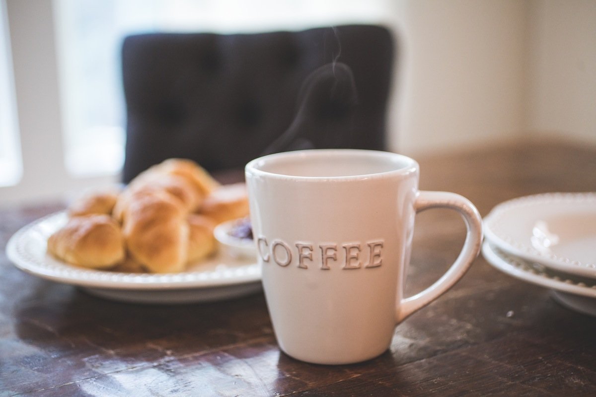 I have coffee in the morning. Утро кофе. Кофе в субботу. Суббота чашка кофе. Субботнее утро кофе.