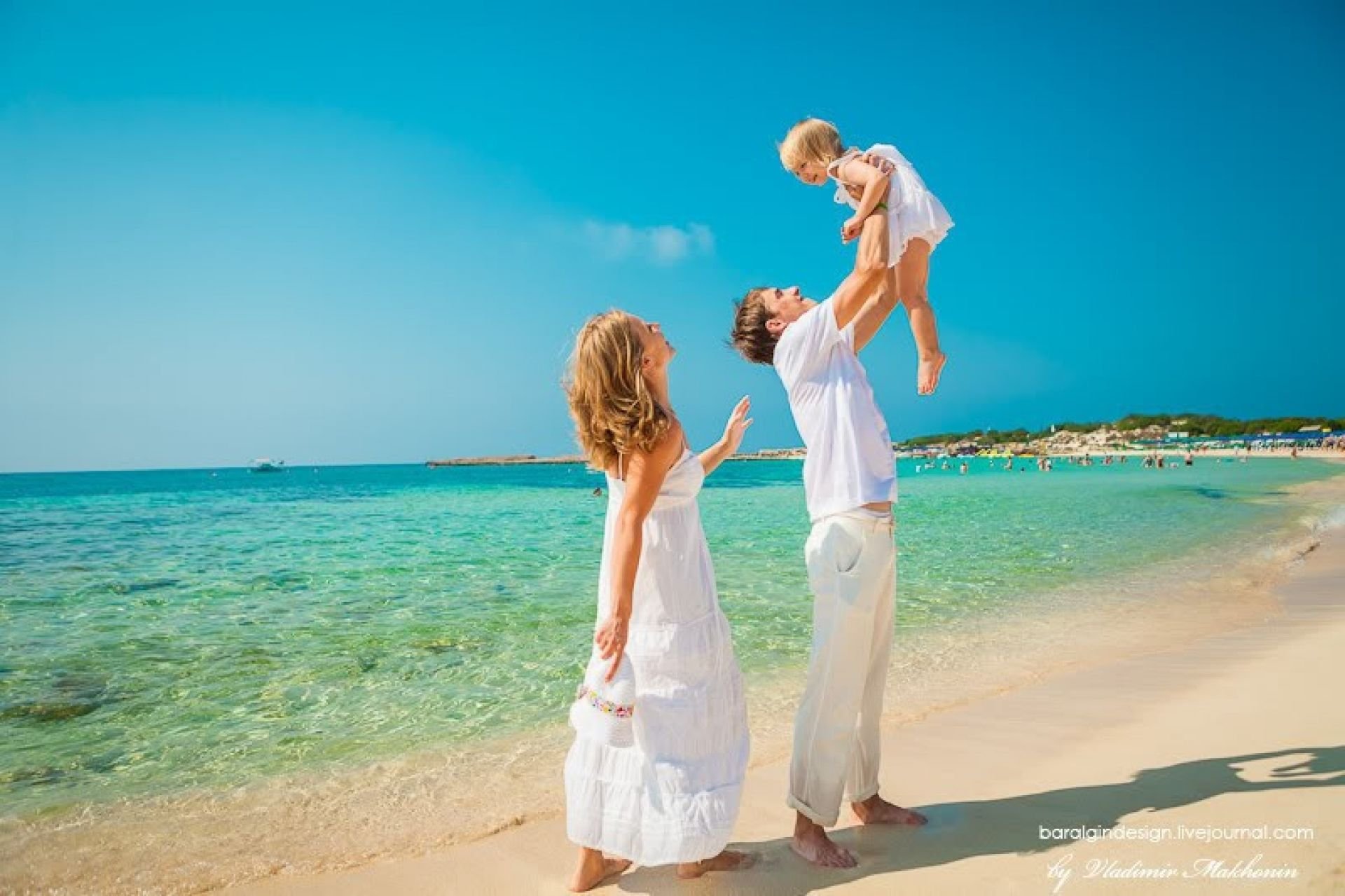 Пока муж на пляже. Семья на море. Счастливая семья на море. Семейная фотосессия на море. Счастье.