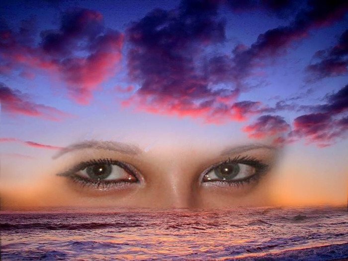 Смотря твои глаза. Красивые женские глаза. Сияющие глаза. Красивые глаза в небе. Женские глаза океан.