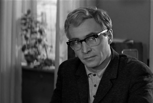 Вячеслав Тихонов Доживем до понедельника