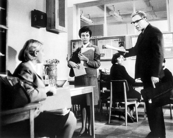 Станислав Ростоцкий Доживем до понедельника