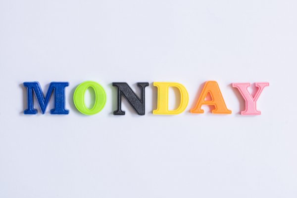 Monday картинки
