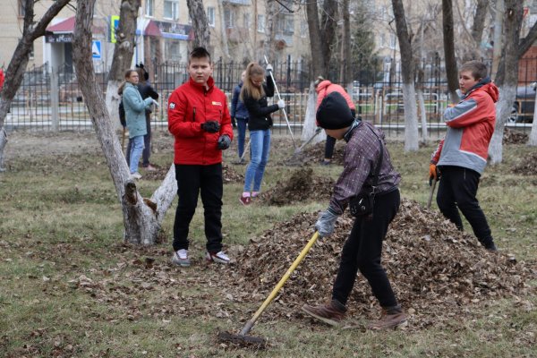Уборка города весной