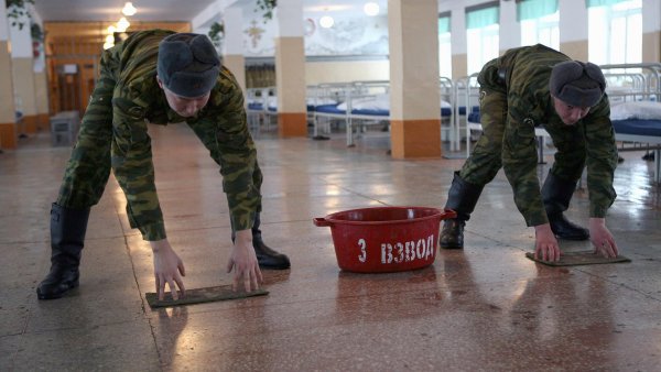 Уборка в армии