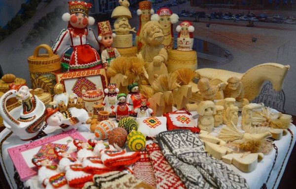 Ярмарка народно-художественных промыслов краски осени