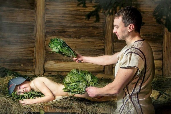 Полка для веников в бане