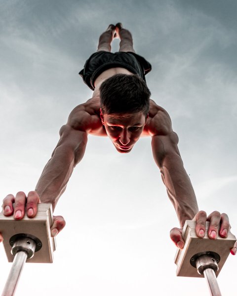 Workout стойка на руках