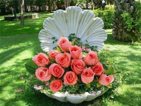 Красивой пятницы с цветами
