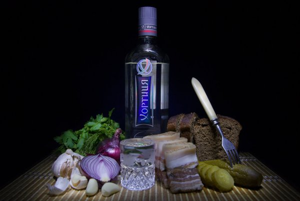 Сало с водкой