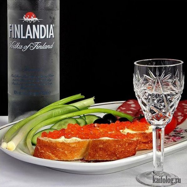 Открытка с бутылкой водки