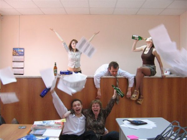 Пятница в офисе