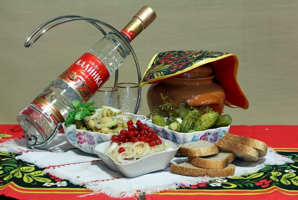 Водочка с закуской