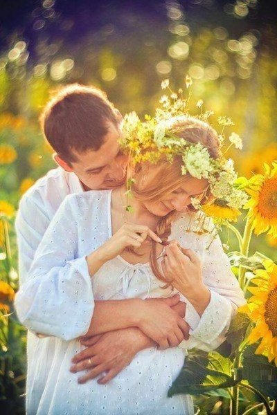 Влюбленные с ромашками